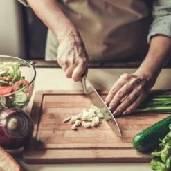 Set De Couteaux Klarstein Kaito - Acier Damas VG10 - 4 Pièces - Couteaux De Cuisine - Couteau D'office / Couteau De Chef / 2x Couteaux Santoku - Extra Tranchant - Manches Palissandre - Acier Inoxydable -Chauffe Soldes 1200x1200 13